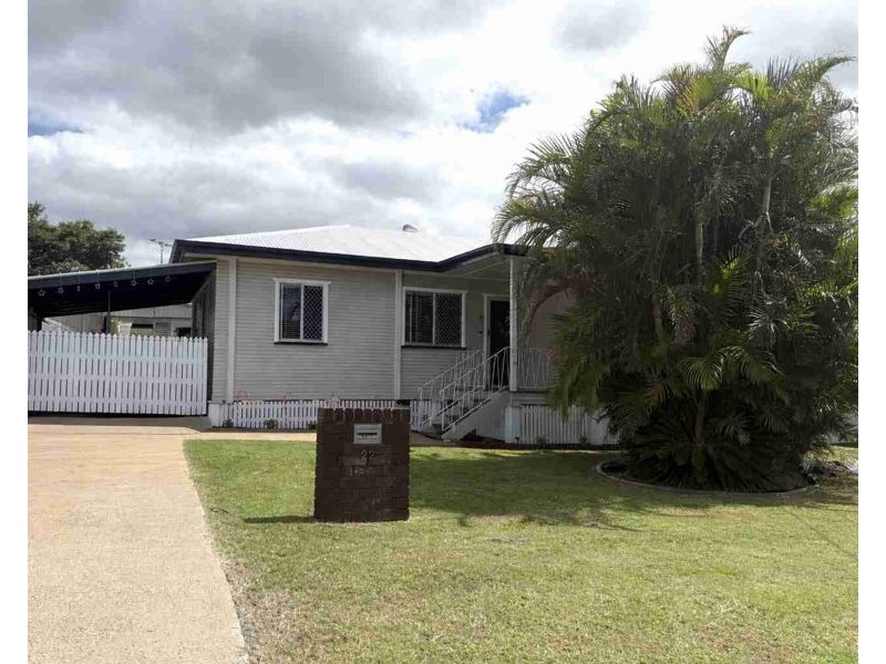 22 Trumpy Street, Silkstone QLD 4304