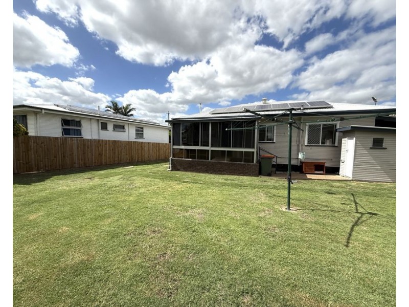 22 Trumpy Street, Silkstone QLD 4304