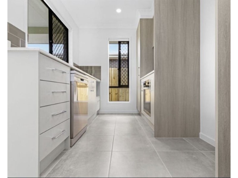 2/14 Pelham St, Logan Reserve QLD 4133