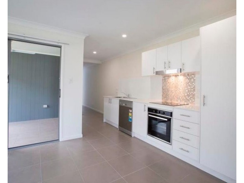 1/10 Chikameena Street, Logan Reserve QLD 4133