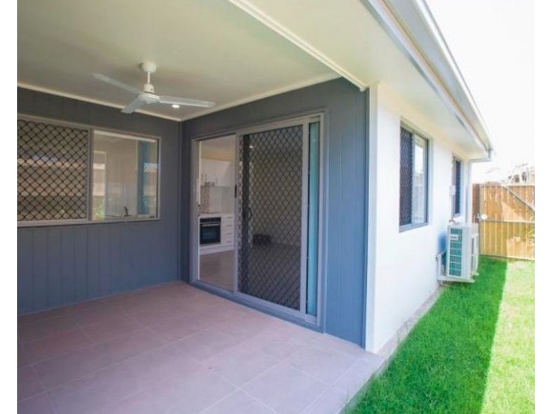 1/10 Chikameena Street, Logan Reserve QLD 4133