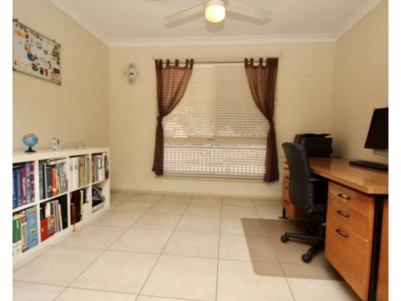 6 Beatrice Tallon, North Ipswich QLD 4305