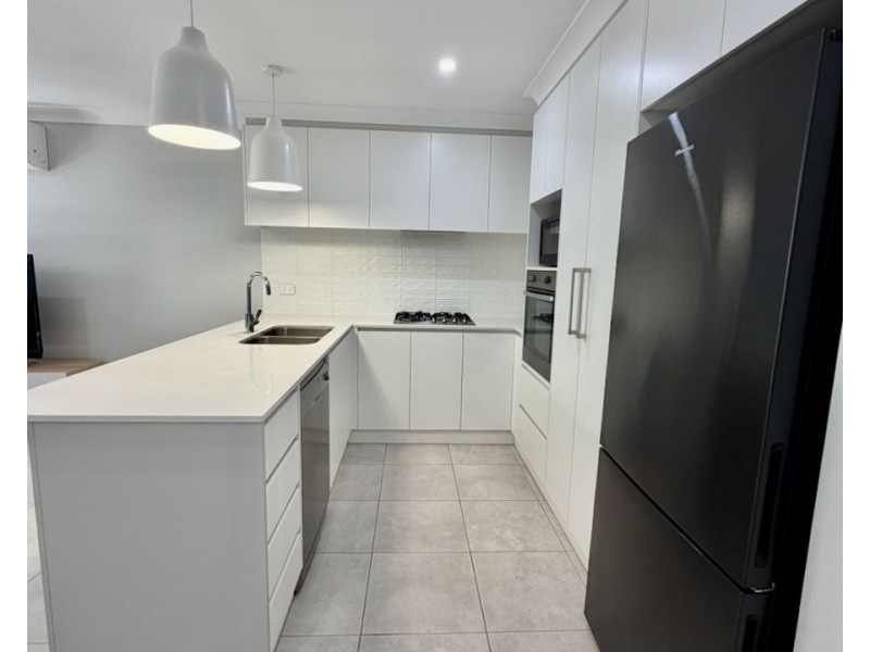 2/43 Hoey St, Kearneys Spring QLD 4350