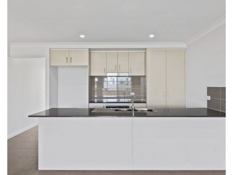 6 Stable Ct, Meringandan West QLD 4352