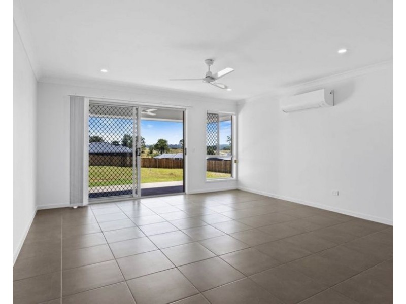 6 Stable Ct, Meringandan West QLD 4352