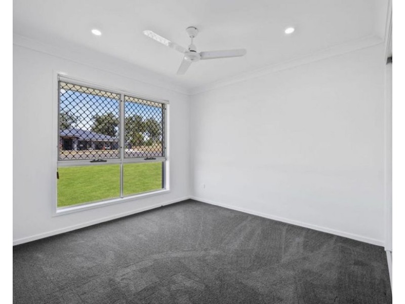 6 Stable Ct, Meringandan West QLD 4352