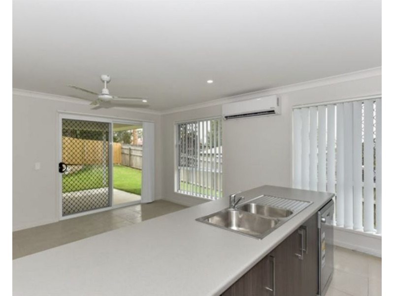 1/7 Wenlock Place, Brassall QLD 4305