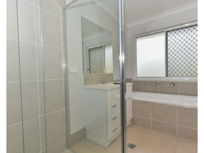 1/7 Wenlock Place, Brassall QLD 4305