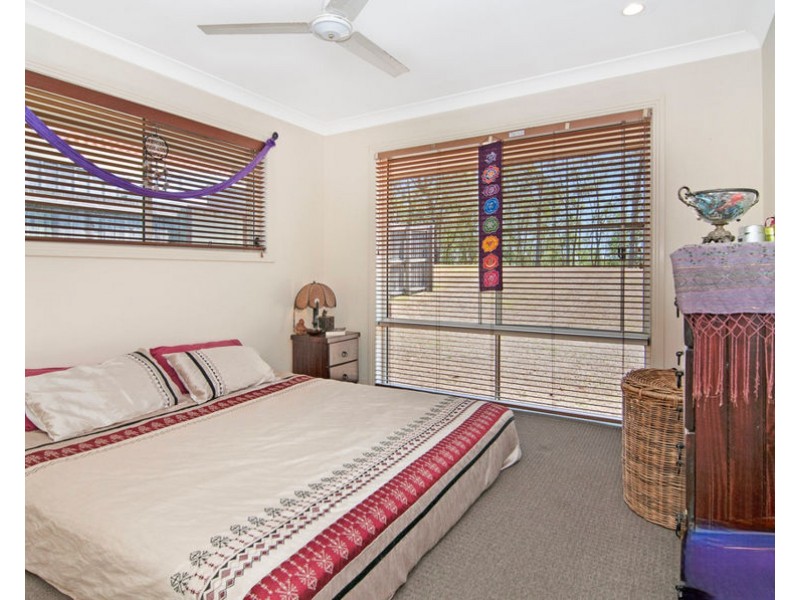 17 Highvale Dr, Helensvale QLD 4212