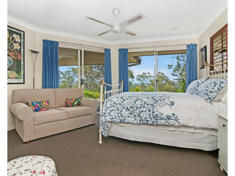 17 Highvale Dr, Helensvale QLD 4212