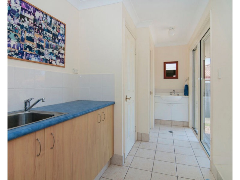 17 Highvale Dr, Helensvale QLD 4212