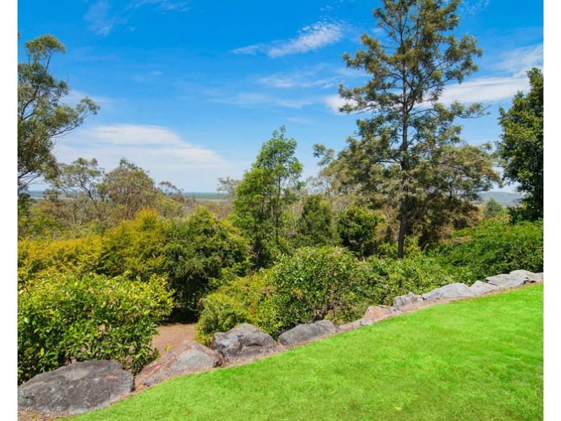 17 Highvale Dr, Helensvale QLD 4212