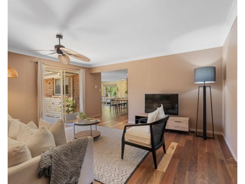 58 Fawkner Crs, Barellan Point QLD 4306