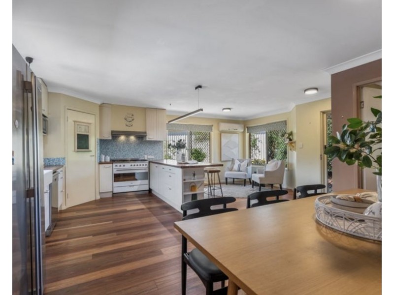 58 Fawkner Crs, Barellan Point QLD 4306