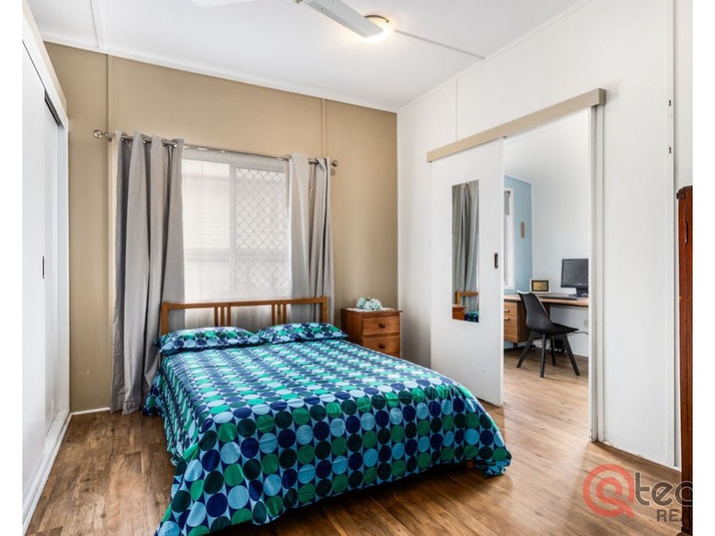 22 Chermside Road, Eastern Heights QLD 4305