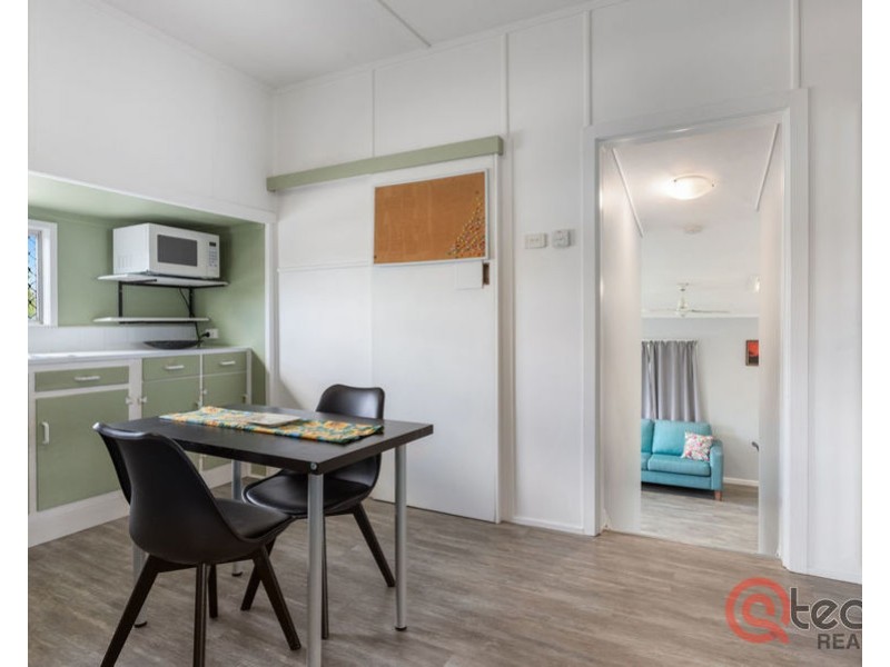 22 Chermside Road, Eastern Heights QLD 4305