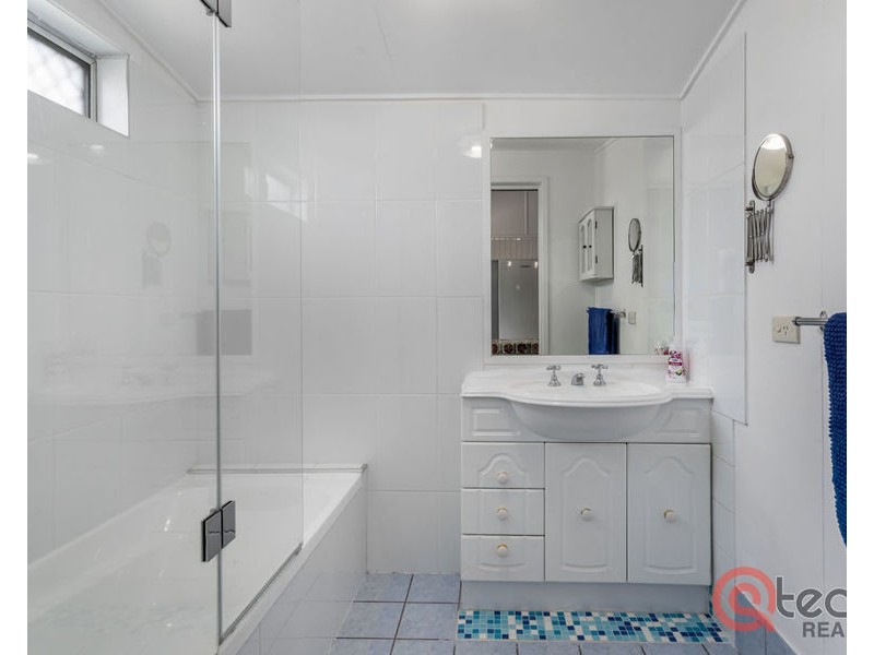 22 Chermside Road, Eastern Heights QLD 4305