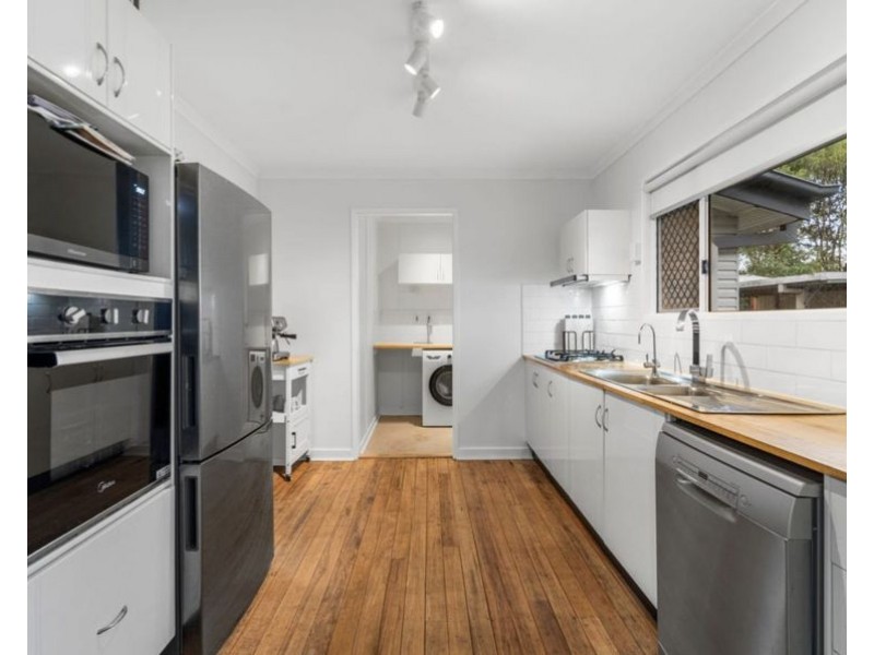 3 Mitchell Street, Riverview QLD 4303