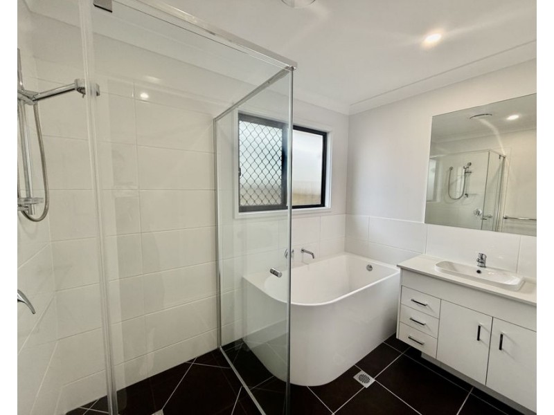 81 Endeavour Cct, South Maclean QLD 4280