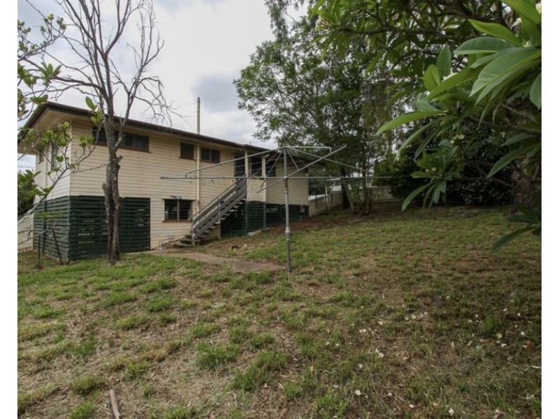 28 Coverack St, Leichhardt QLD 4305
