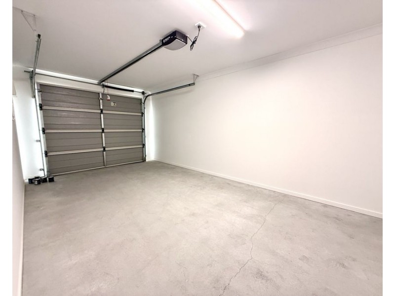 1/5 Pinot St, Logan Reserve QLD 4133