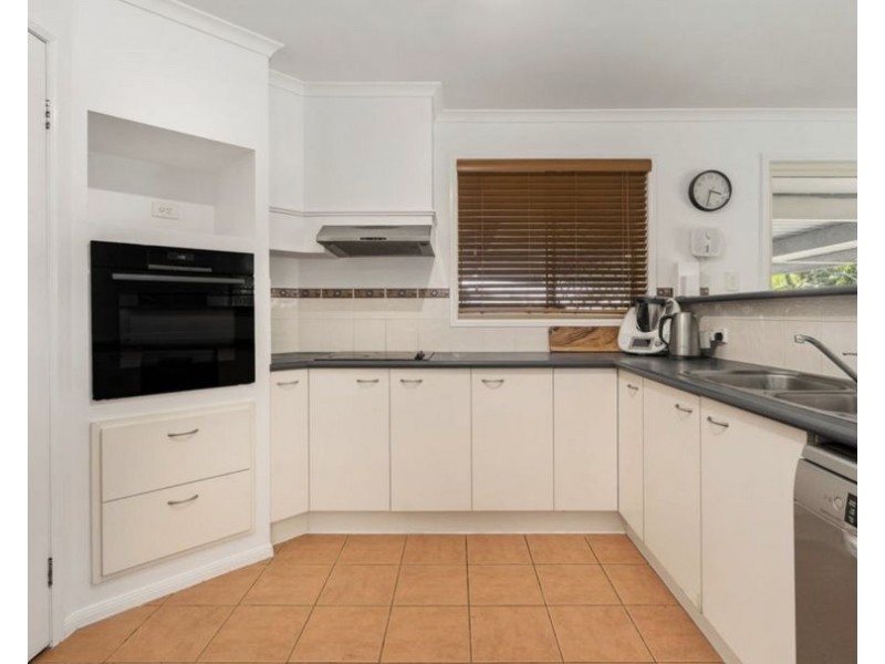 27-31 Leesmoore Court, Deebing Heights QLD 4306