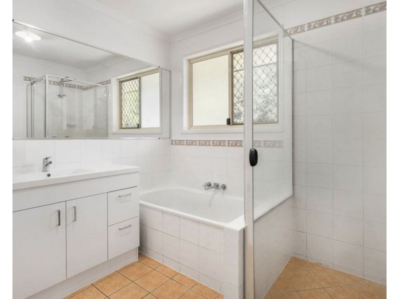 27-31 Leesmoore Court, Deebing Heights QLD 4306