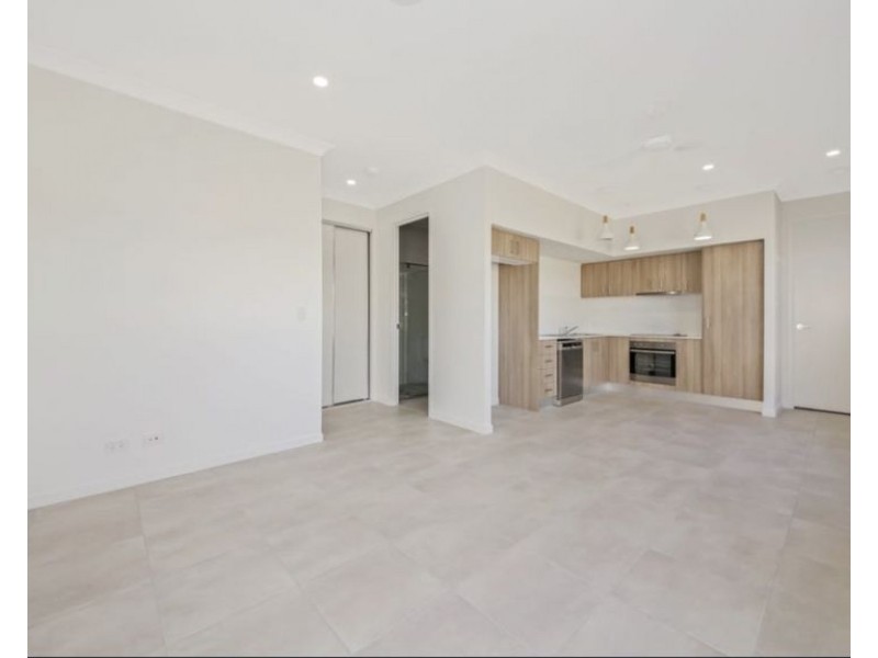 2/17 Roselea Ave, Bahrs Scrub QLD 4207