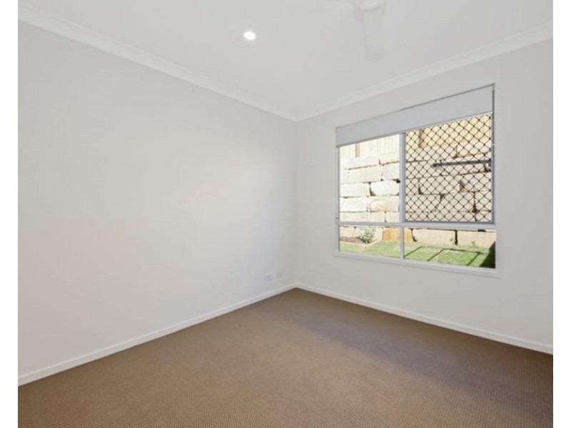 2/17 Roselea Ave, Bahrs Scrub QLD 4207