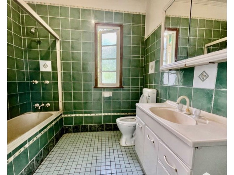 17 Pine Mountain Road, North Ipswich QLD 4305