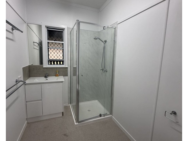 24 Cole Street, Booval QLD 4304