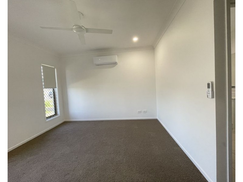 25 Lilium Street, Ripley QLD 4306