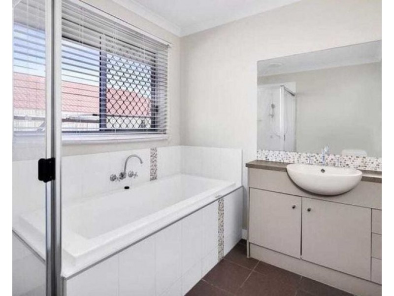 22 Moogerah Blvd, Redbank Plains QLD 4301