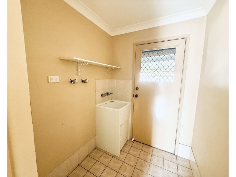 50A Graham St, Blackstone QLD 4304