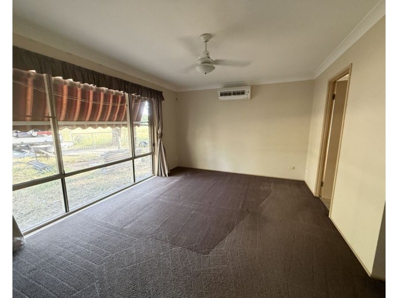 50A Graham St, Blackstone QLD 4304