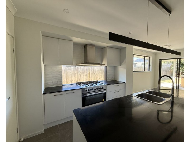 54 Sprite Way, Brassall QLD 4305