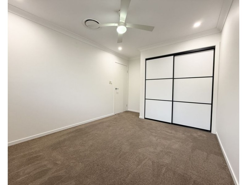 9 Aerial St, Springfield Lakes QLD 4300