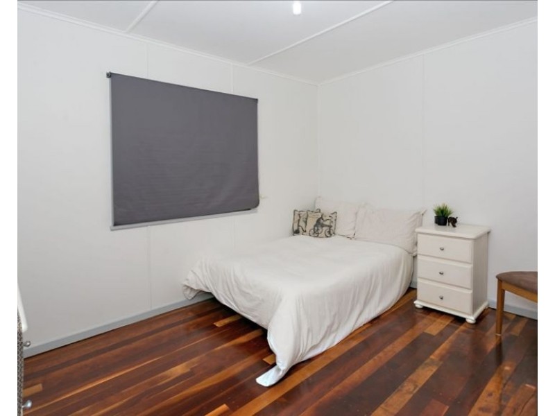 28 Allen St, North Ipswich QLD 4305