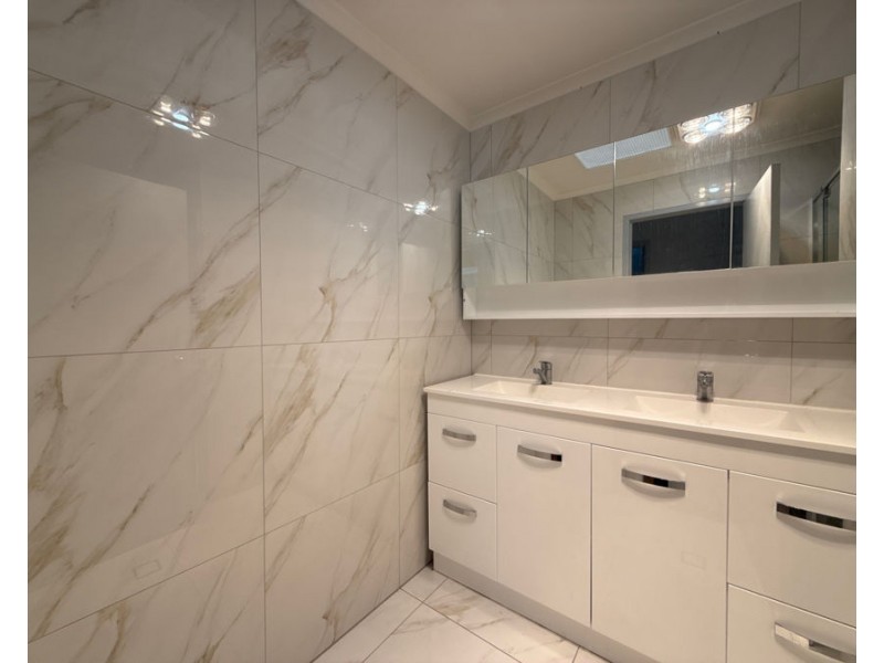 7 Lakeside Court, Beaudesert QLD 4285