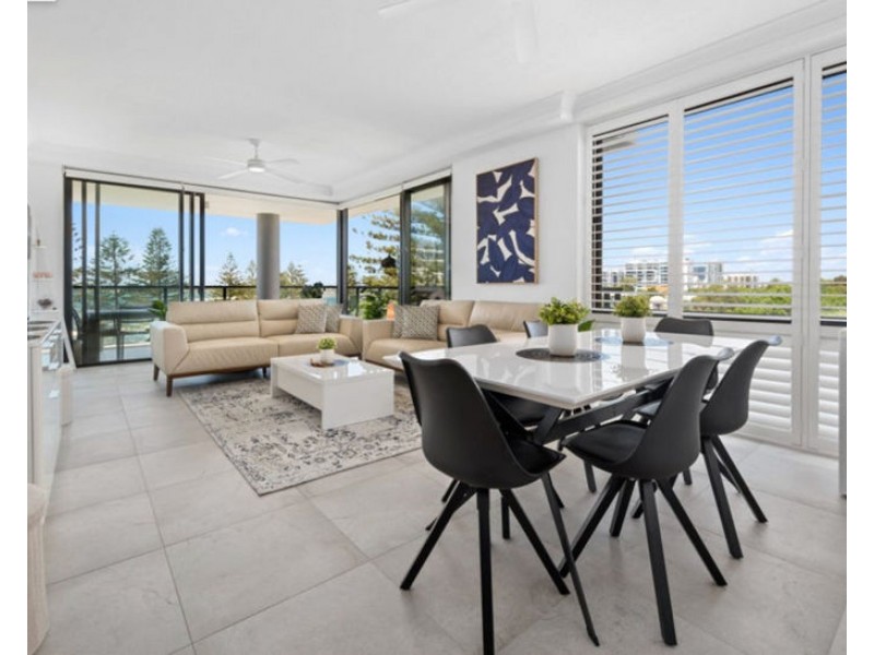 503/372 Marine Pde, Labrador QLD 4215