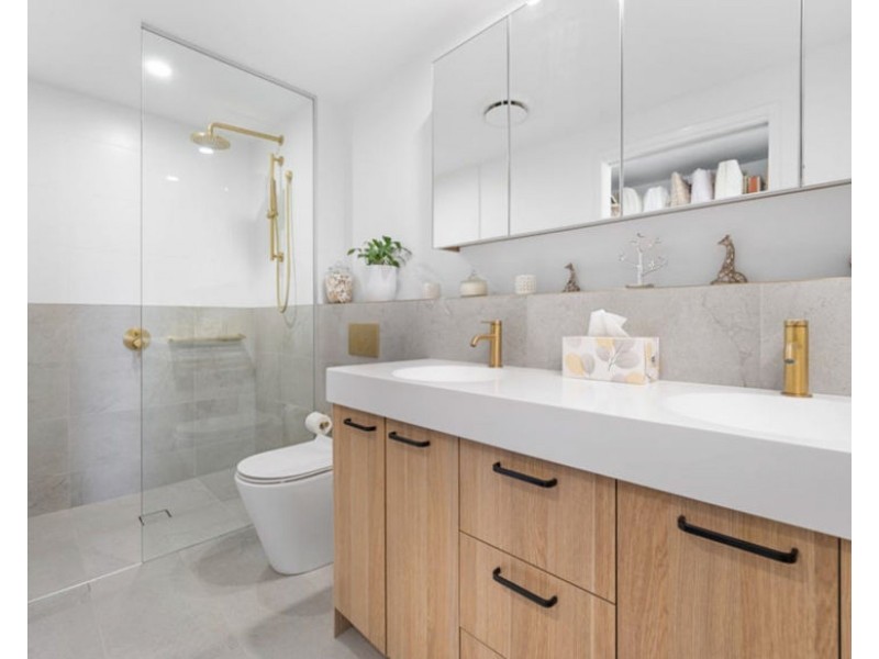 503/372 Marine Pde, Labrador QLD 4215