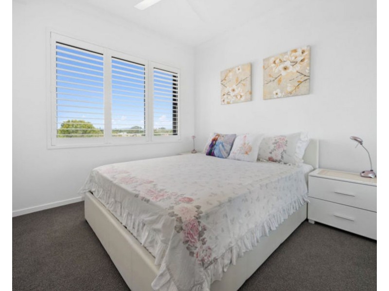 503/372 Marine Pde, Labrador QLD 4215