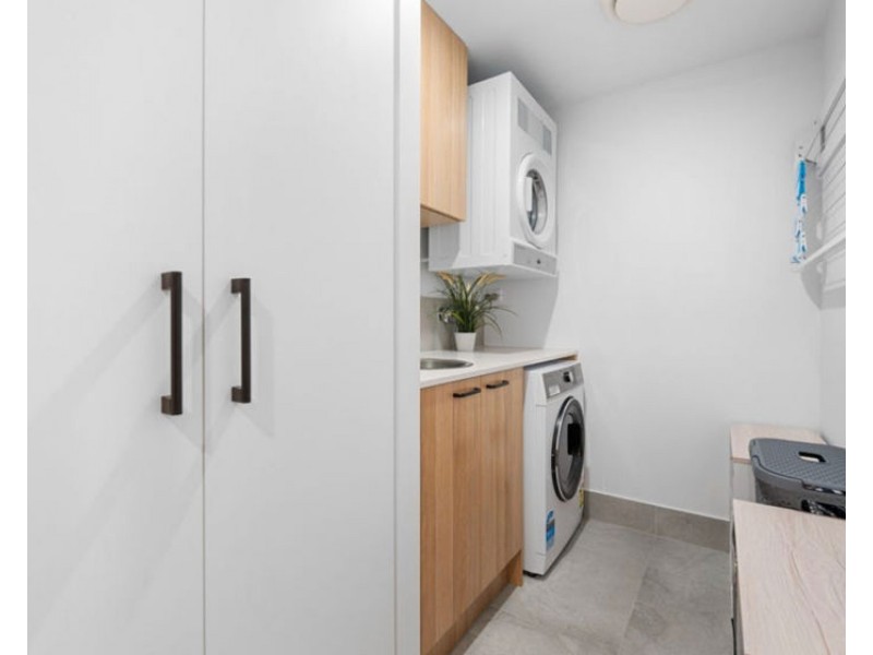 503/372 Marine Pde, Labrador QLD 4215