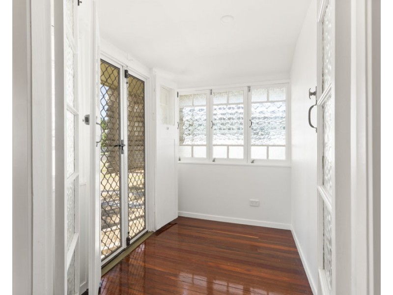 26 McGill Street, Raceview QLD 4305