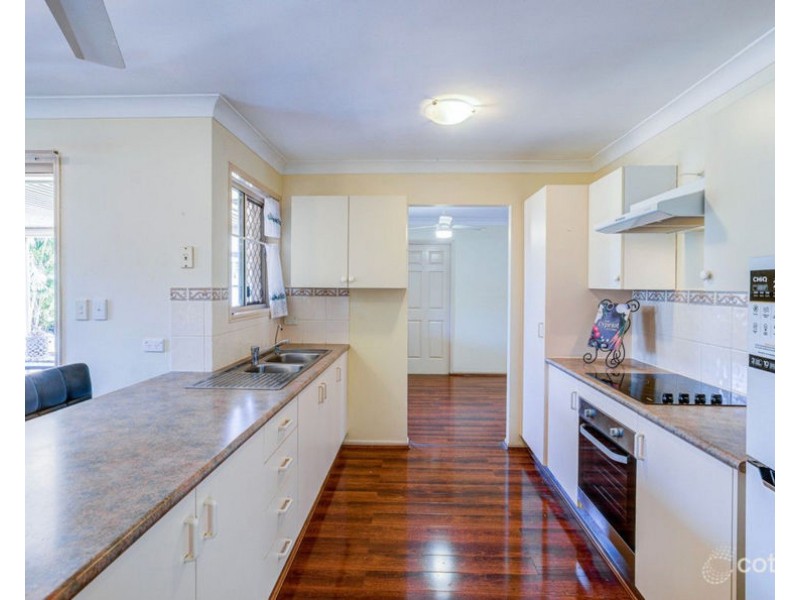 14 Oakwood Dr, Waterford West QLD 4133