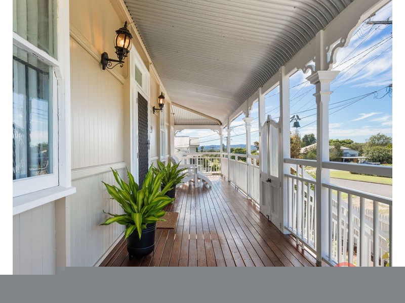 21 Walsh Street, Newtown QLD 4305