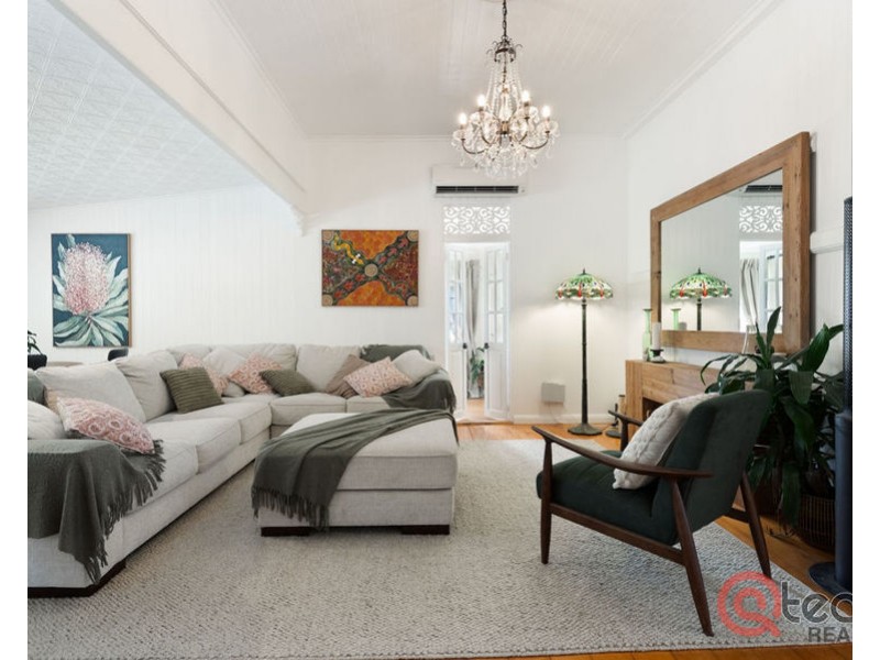 21 Walsh Street, Newtown QLD 4305