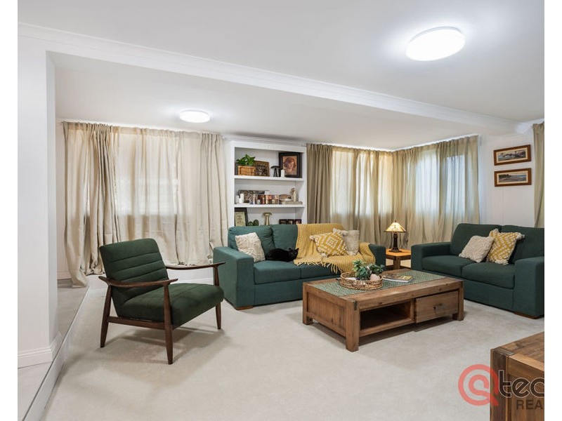 21 Walsh Street, Newtown QLD 4305