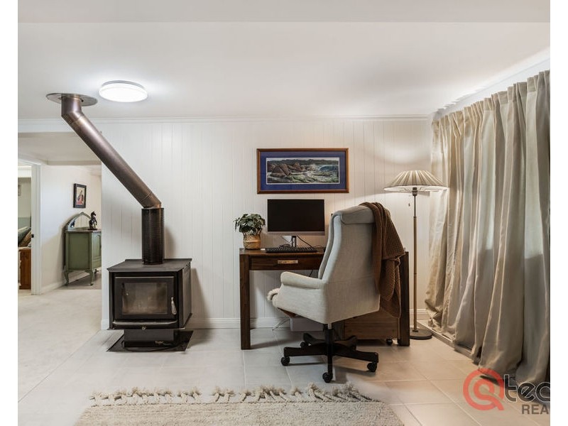 21 Walsh Street, Newtown QLD 4305