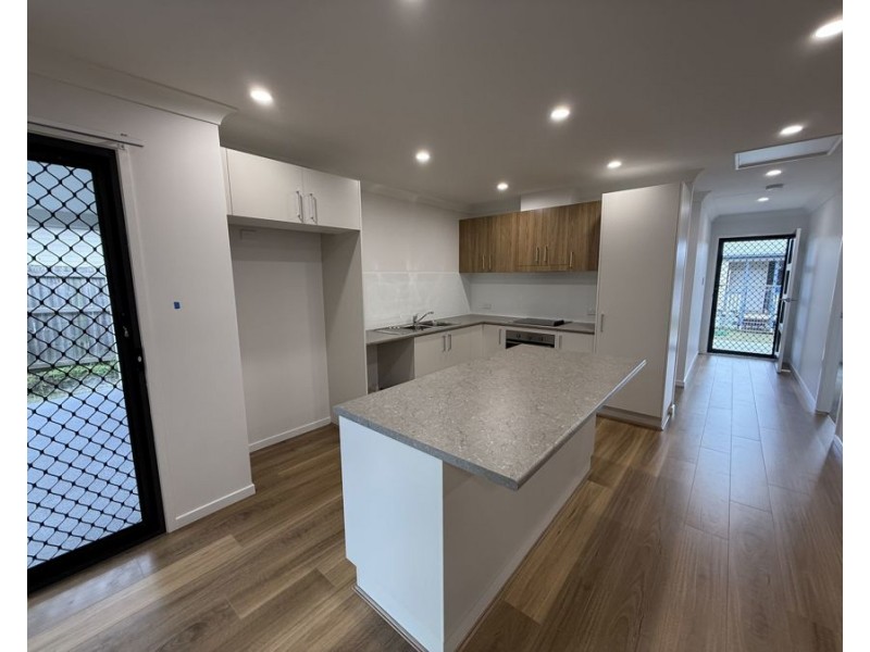 34A Frederick Street, Newtown QLD 4305